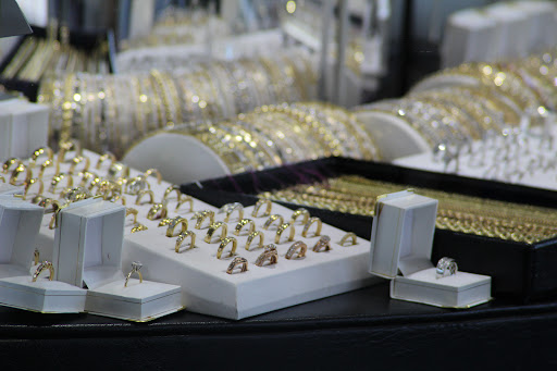 Jewelry Store «Shnayder Jewelry and Pawn Shop», reviews and photos, 110 Daniel Webster Hwy, Nashua, NH 03060, USA