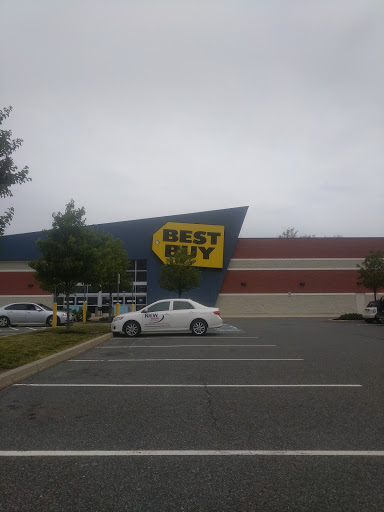 Electronics Store «Best Buy», reviews and photos, 208 Fortune Blvd, Milford, MA 01757, USA