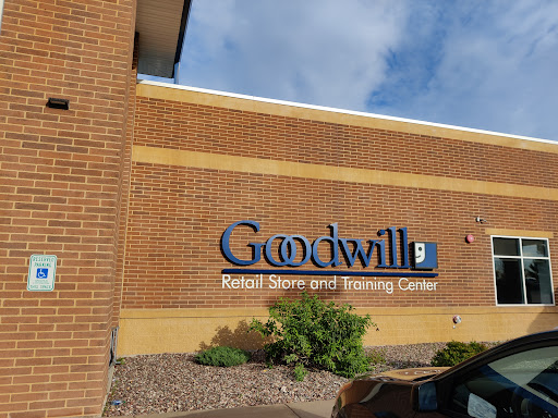 Thrift Store «Lake Hallie Goodwill Retail Store & Training Center», reviews and photos, 2759 S Prairie View Rd, Chippewa Falls, WI 54729, USA