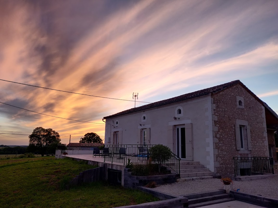 La Maison Blanche à Saint-Aubin-de-Cadelech (Dordogne 24)