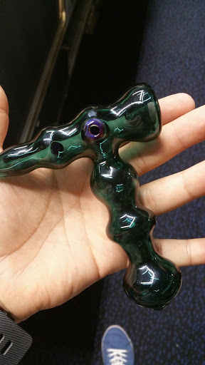 Vaporizer Store «Main Smoke Shop KC | Vape Shop», reviews and photos, 3429 Main St, Kansas City, MO 64111, USA