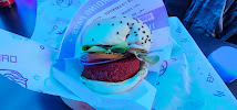 Plats et boissons du Restaurant de hamburgers Gomu Champs Elysées à Paris - n°17