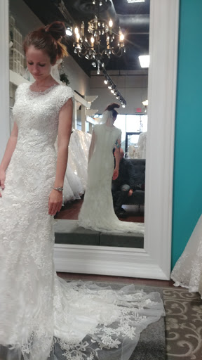 Bridal Shop «A Closet Full of Dresses», reviews and photos, 1249 N Greenfield Rd, Mesa, AZ 85205, USA