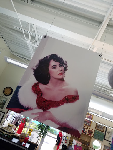 Thrift Store «Out of the Closet - Fort Lauderdale», reviews and photos, 1785 E Sunrise Blvd, Fort Lauderdale, FL 33304, USA