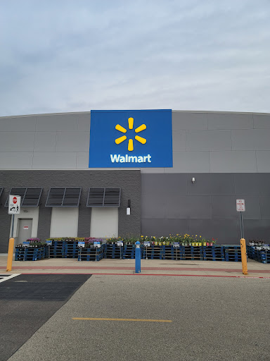 Department Store «Walmart Supercenter», reviews and photos, 820 S Rand Rd, Lake Zurich, IL 60047, USA