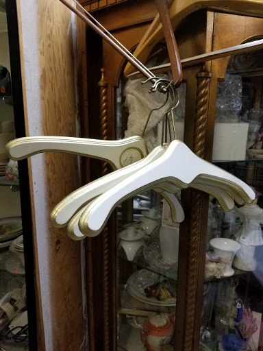 Antique Store «Englishtown Antiques & Used», reviews and photos, 42 Main St, Englishtown, NJ 07726, USA