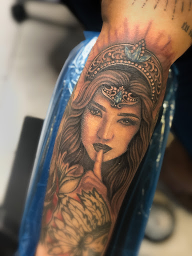 Explore hana tattoo ideas, creative tattoo ideas in Oviedo, available at YTL studios INK