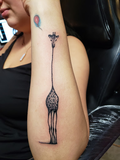 Explore mother of 5 tattoo ideas, creative tattoo ideas in Iowa Falls, available at BiPolar Studios