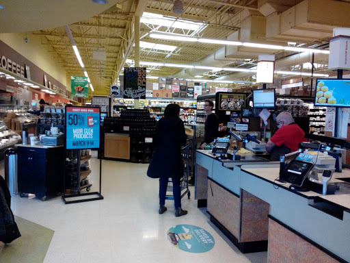 Grocery Store «New Seasons Market Arbor Lodge», reviews and photos, 6400 N Interstate Ave, Portland, OR 97217, USA