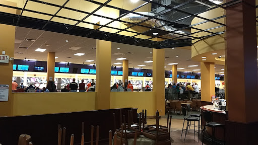 Amusement Center «Strike & Spare Family Fun Center», reviews and photos, 90 Volunteer Dr # 300, Hendersonville, TN 37075, USA