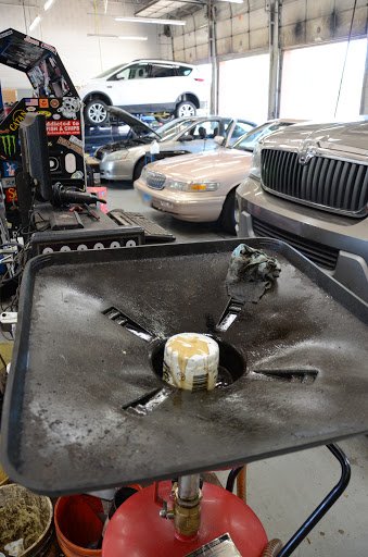 Auto Repair Shop «Robinson Auto Repair Inc.», reviews and photos, 2114 W Galena Blvd, Aurora, IL 60506, USA