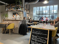 Atmosphère du Restaurant français Canaille à Verneuil-sur-Seine - n°1