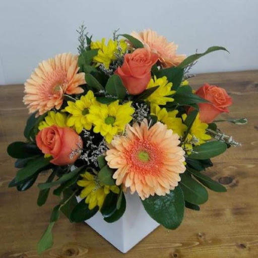 Florist «Walden Floral Design Co Inc», reviews and photos, 1701 Ogden Ave, Downers Grove, IL 60515, USA