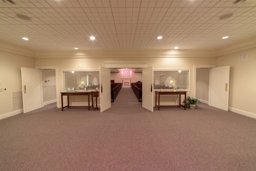 Funeral Home «Westlawn-Hillcrest Funeral Home», reviews and photos, 5701 Center St, Omaha, NE 68106, USA