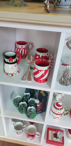 Thrift Store «Retique Store», reviews and photos, 190 N Broadway, Milwaukee, WI 53202, USA