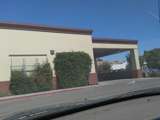 Tire Shop «Les Schwab Tire Center», reviews and photos, 2650 Las Positas Rd, Livermore, CA 94551, USA