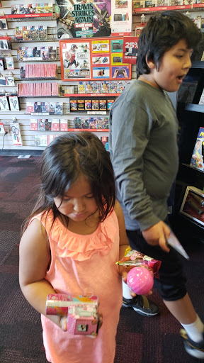 Video Game Store «GameStop», reviews and photos, 9700 Woodman Ave #20A, Arleta, CA 91331, USA