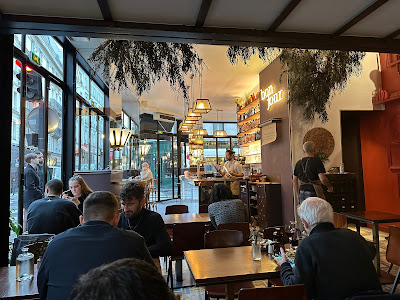 Poni à Paris