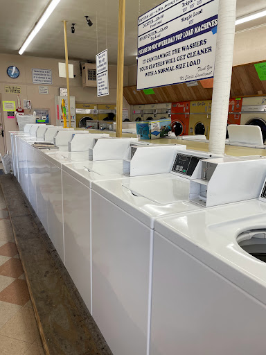 Laundromat «Mt Shasta Laundry & Car Wash», reviews and photos, 302 S Mt Shasta Blvd, Mt Shasta, CA 96067, USA