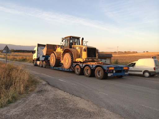 Grúas y Transportes en Córdoba Hnos. Vergara Rojas, S.L. - Empresa de grúas y transportes especiales en Alcolea