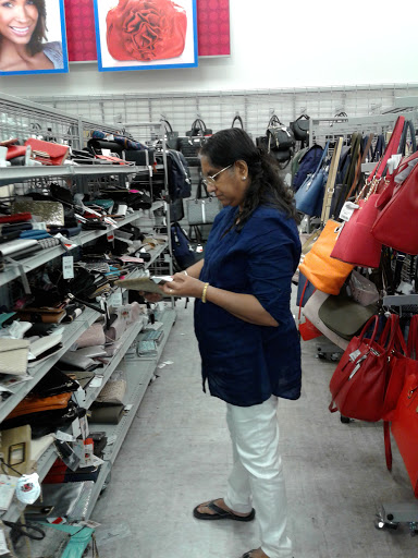 Clothing Store «Burlington Coat Factory», reviews and photos, 7747 Mall Rd, Florence, KY 41042, USA