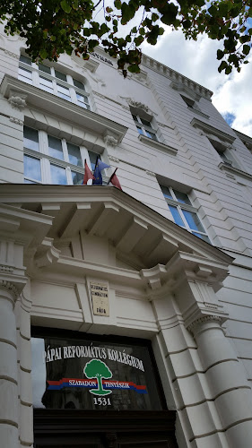 Pápa, Március 15. tér 9, 8500