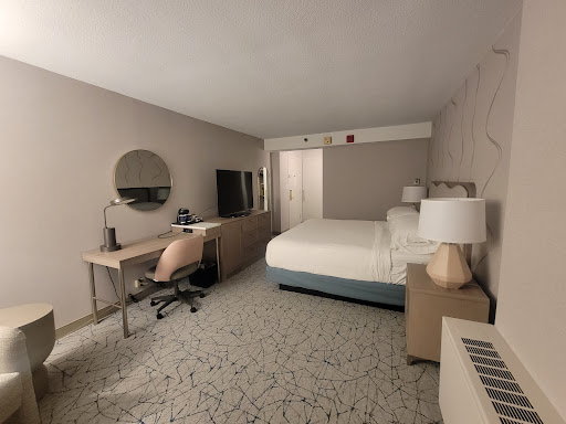 Hotel «DoubleTree by Hilton», reviews and photos, 9599 Skokie Blvd, Skokie, IL 60077, USA