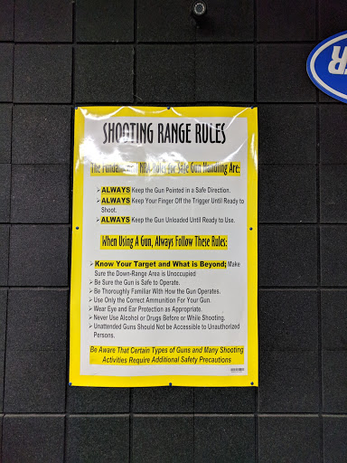 Jewelry Store «Universal Jewelry Pawn & Gun Range», reviews and photos, 990 W Brandon Blvd, Brandon, FL 33510, USA