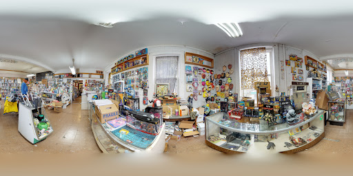 Comic Book Store «Bizarro-Wuxtry Comics, Toys, & Stuff», reviews and photos, 225 College Ave, Athens, GA 30601, USA