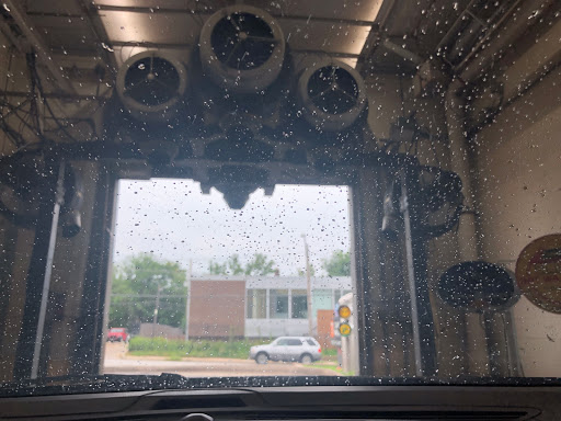 Car Wash «Big Splash Car Wash», reviews and photos, 614 W 39th St, Kansas City, MO 64111, USA