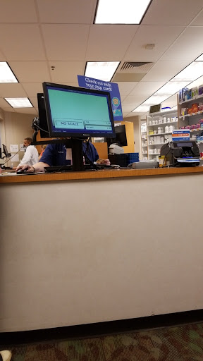 Grocery Store «Kroger», reviews and photos, 108 W Highland Rd, Howell, MI 48843, USA