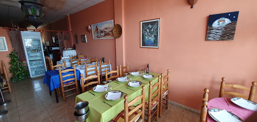 Hostal Restaurante Granada - Carrer lErmita, 46, 03530 La Nucia, Alicante, España