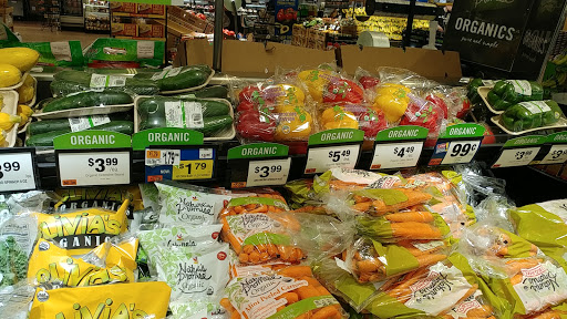 Grocery Store «Stop & Shop», reviews and photos, 44 Fenn Rd, Newington, CT 06111, USA