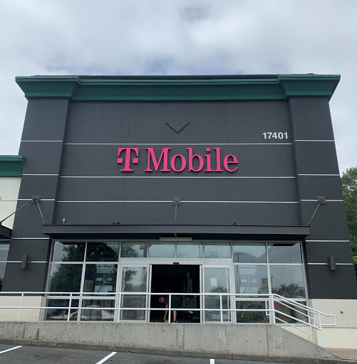 Cell Phone Store «T-Mobile», reviews and photos, 17401 Southcenter Pkwy Suite 121, Tukwila, WA 98188, USA