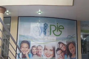 Ríe Grupo Dental image