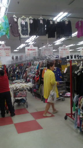Thrift Store «Village Discount Outlet Store 08», reviews and photos, 3301 W Lawrence Ave, Chicago, IL 60625, USA