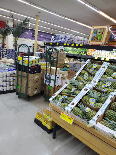 Grocery Store «Bravo Supermarkets», reviews and photos, 7733 W Hillsborough Ave, Tampa, FL 33615, USA