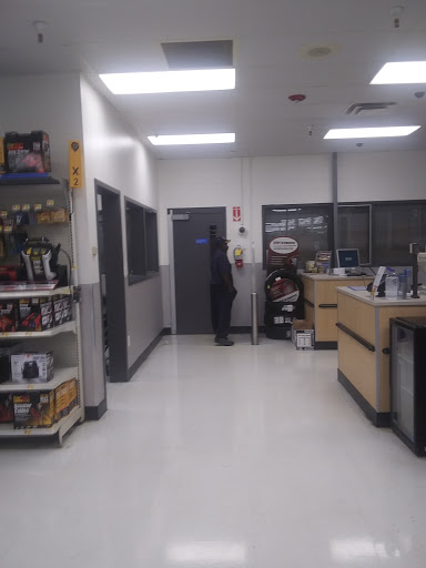 Tire Shop «Walmart Tires & Auto Parts», reviews and photos, 5200 Windward Pkwy, Alpharetta, GA 30004, USA