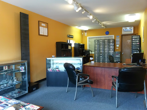 Cell Phone Store «GSM Solutions Inc», reviews and photos, 7010 W Belmont Ave, Chicago, IL 60634, USA