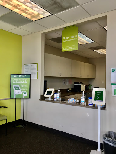 Shopping Mall «Coral Square Shopping Center», reviews and photos, 3006 US-1, Fort Pierce, FL 34982, USA