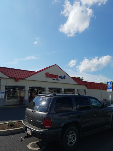Grocery Store «Save-A-Lot», reviews and photos, 205 Eagle School Rd, Martinsburg, WV 25401, USA