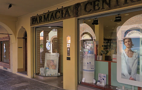 Farmacia Centrale Usberti Dr.ssa Nicoletta Via Roma, 107, 43011 Busseto PR, Italia