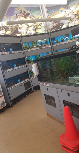 Pet Supply Store «Petco Animal Supplies», reviews and photos, 788 Crossings Rd, Sandusky, OH 44870, USA