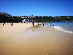Photo de Carbis Bay beach entouré de montagnes
