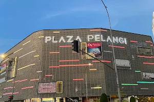 Plaza Pelangi image