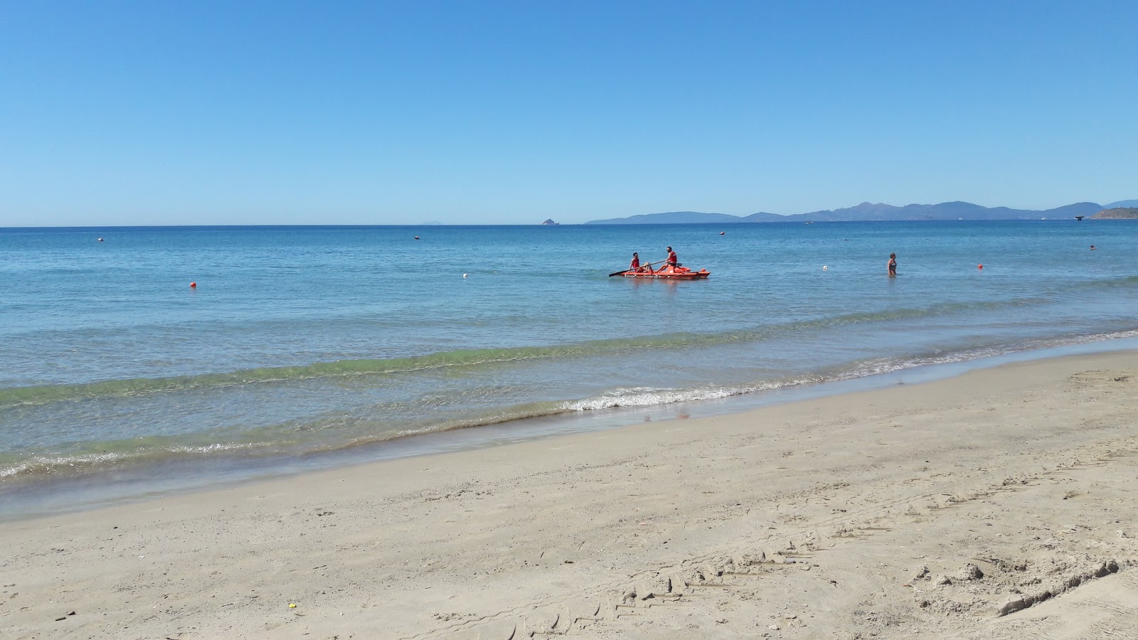Foto van Carbonifera dog beach met recht en lang