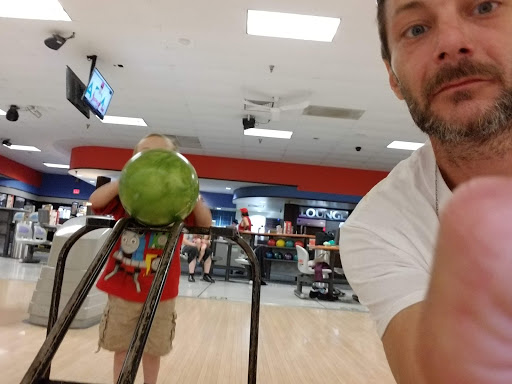 Bowling Alley «Brunswick Zone Turnersville Lanes», reviews and photos, 100 American Blvd, Turnersville, NJ 08012, USA