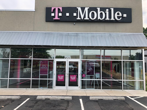Cell Phone Store «T-Mobile», reviews and photos, 7305 Sudley Rd, Manassas, VA 20109, USA