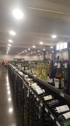 Wine Store «Fikes-Parkhill Liquor & Wines», reviews and photos, 5111 S Lewis Ave, Tulsa, OK 74105, USA