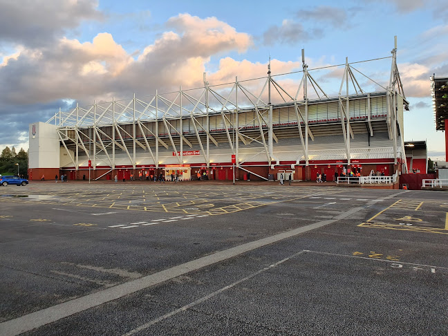 Comments and reviews of Bet365 Stadium